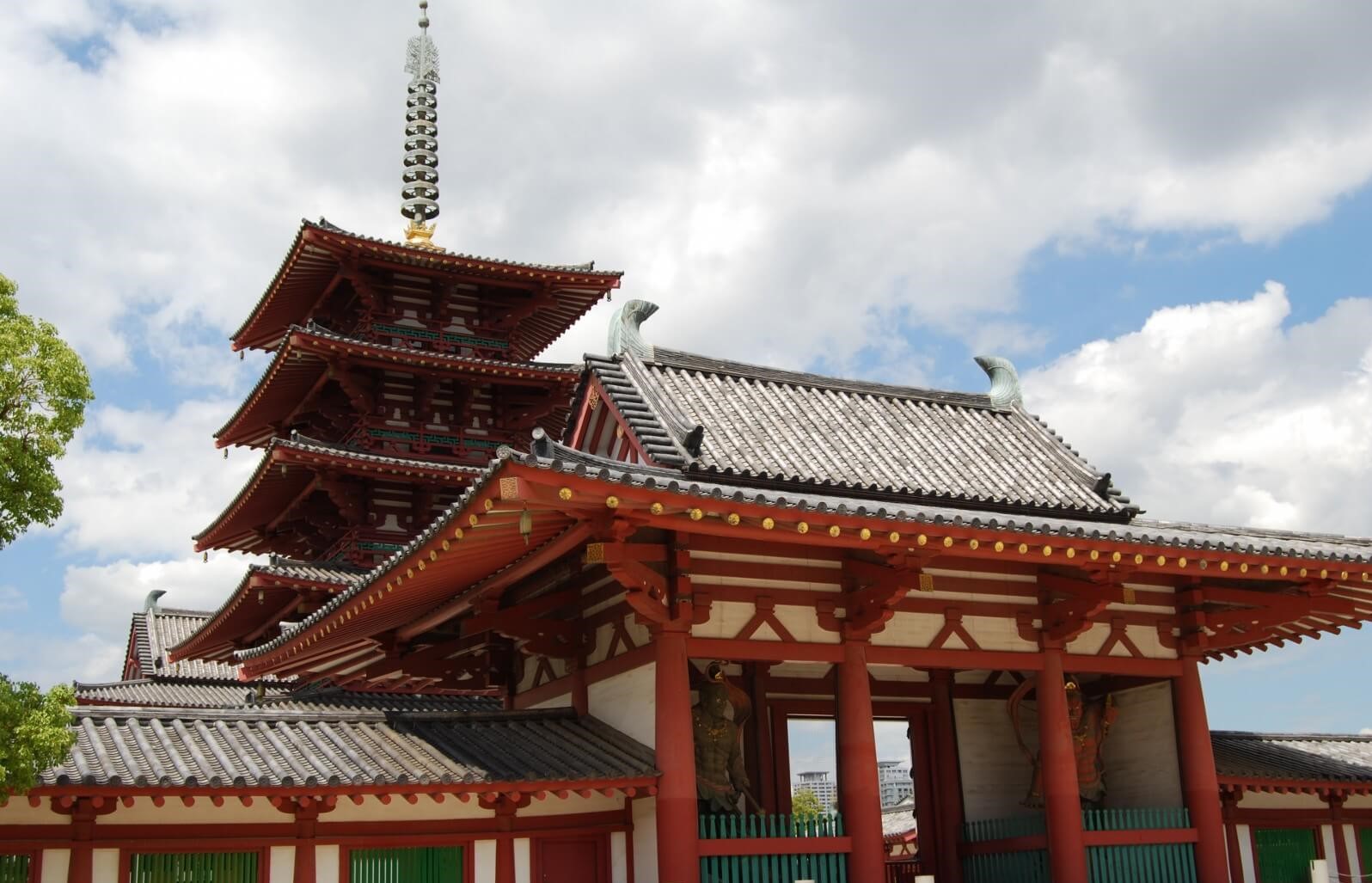 The 5-story pagoda and the middle gate of Shitennoji Temple
